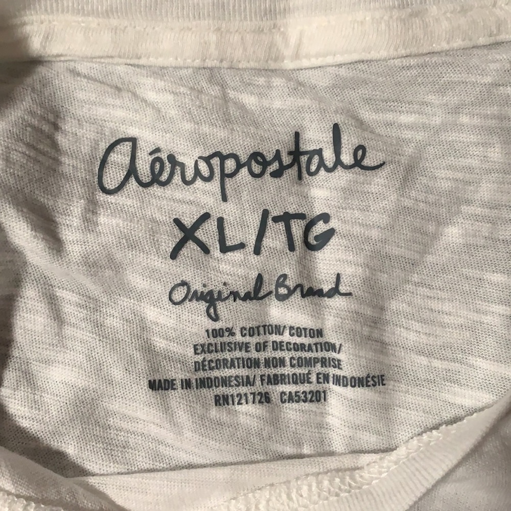 ✨New with tag Aeropostale women’s T-shirt - Picture 4 of 4